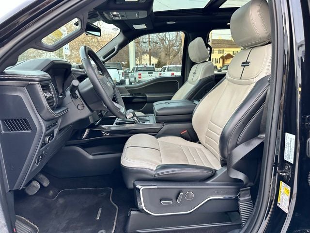 2023 Ford F-150 Lightning Platinum