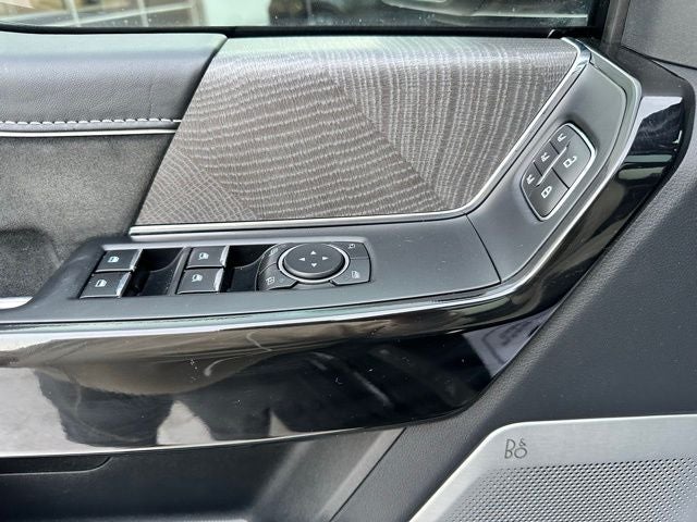 2023 Ford F-150 Lightning Platinum