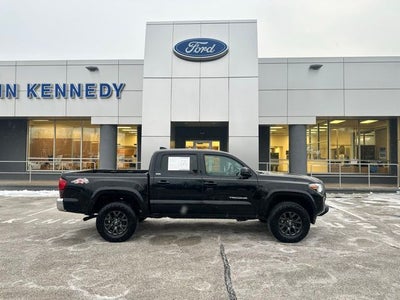 2022 Toyota Tacoma 4WD SR