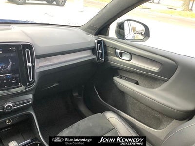 2021 Volvo XC40 Recharge Pure Electric P8