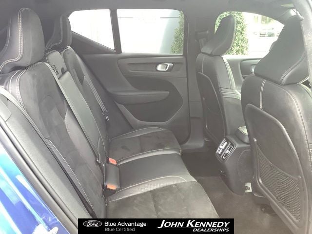 2021 Volvo XC40 Recharge Pure Electric P8