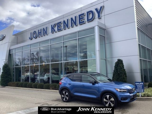 2021 Volvo XC40 Recharge Pure Electric P8