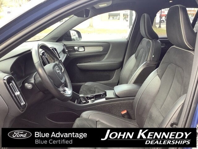 2021 Volvo XC40 Recharge Pure Electric P8