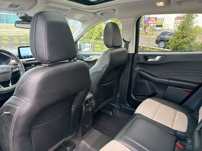 2022 Ford Escape Titanium