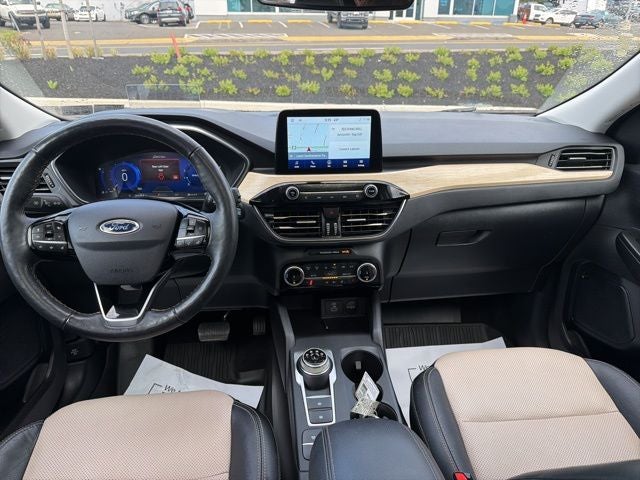 2022 Ford Escape Titanium