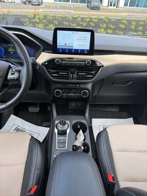 2022 Ford Escape Titanium