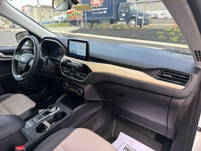 2022 Ford Escape Titanium