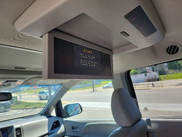 2017 Toyota Sienna XLE Premium 7 Passenger