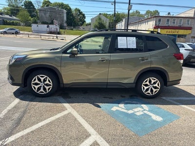 2023 Subaru Forester Premium