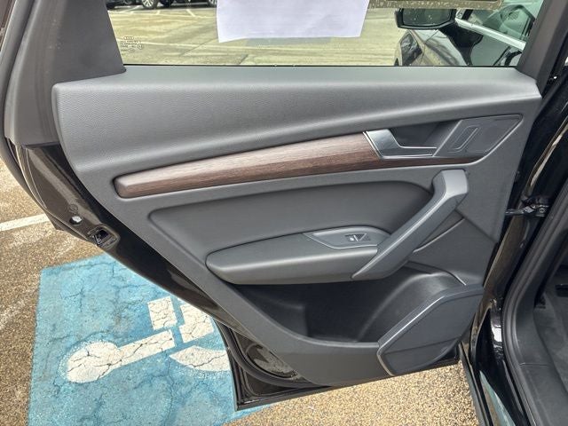 2023 Audi Q5 40 Premium quattro