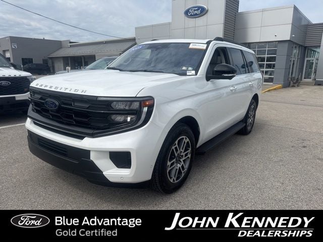 2025 Ford Expedition Active 4x4's photo