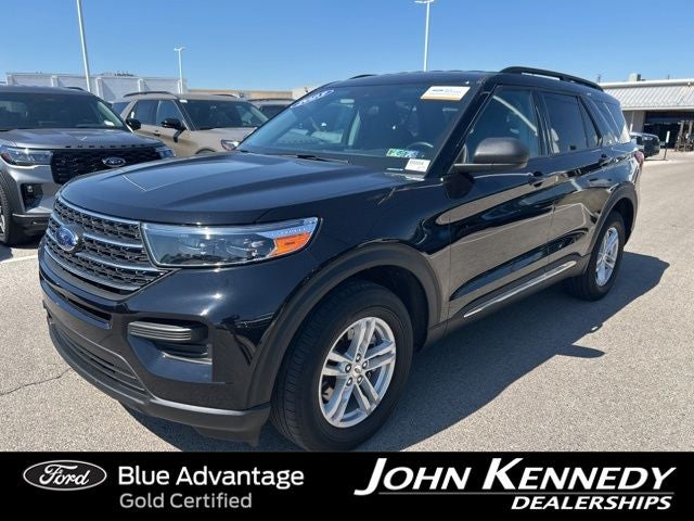 2023 Ford Explorer XLT 4WD's photo
