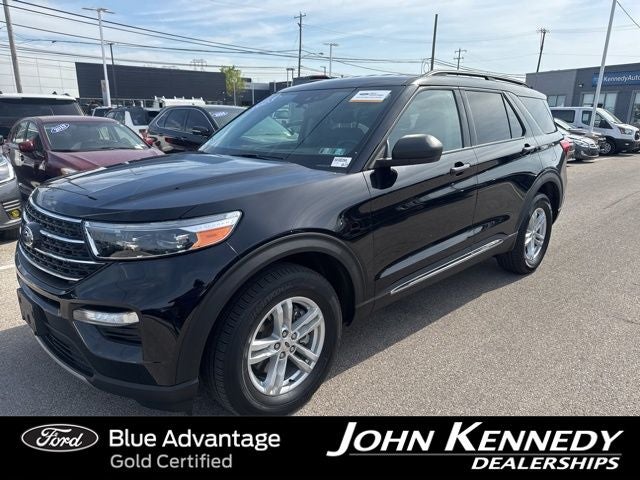 2023 Ford Explorer XLT 4WD's photo