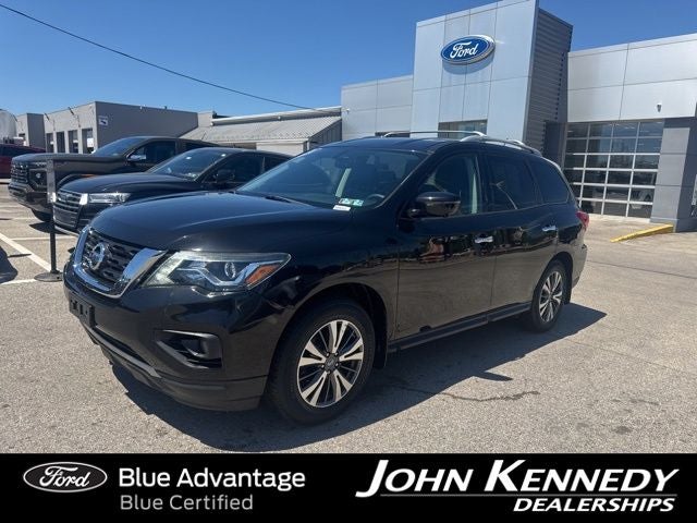 2017 Nissan Pathfinder SL 4WD's photo