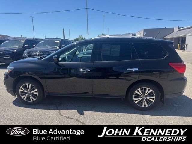 2017 Nissan Pathfinder SL