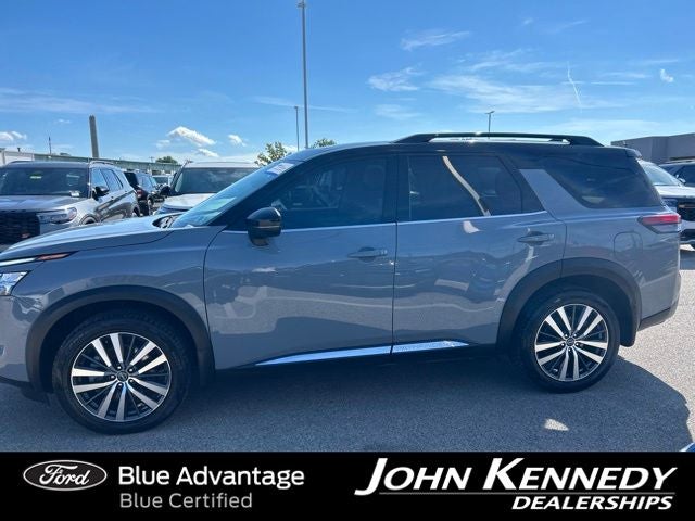 2022 Nissan Pathfinder Platinum