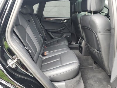 2021 Porsche Macan Base