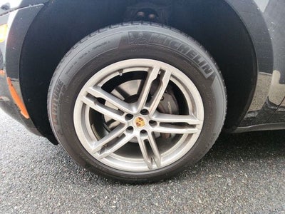 2021 Porsche Macan Base